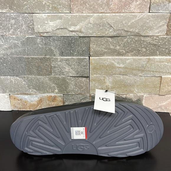 UGG Wilcox Men's Slide Sandal - Picture 9 of 10